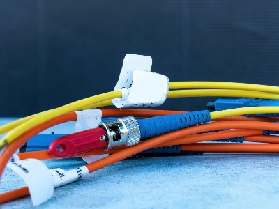 插座與燈具共用零線：省線材還是埋隱患？電路設(shè)計(jì)背后的安全密碼
