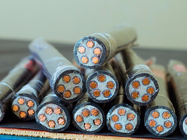 電纜符號解析：讀懂線纜的"身份密碼"
