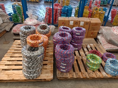【華強電纜】電力電纜跟普通電線在構(gòu)造方面有什么不同？